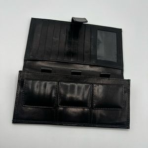 WOMEN’S LEATHER BLACK CREDIT CARD & CHECKBOOK HOLDER SEVERAL COMPARTMENTS